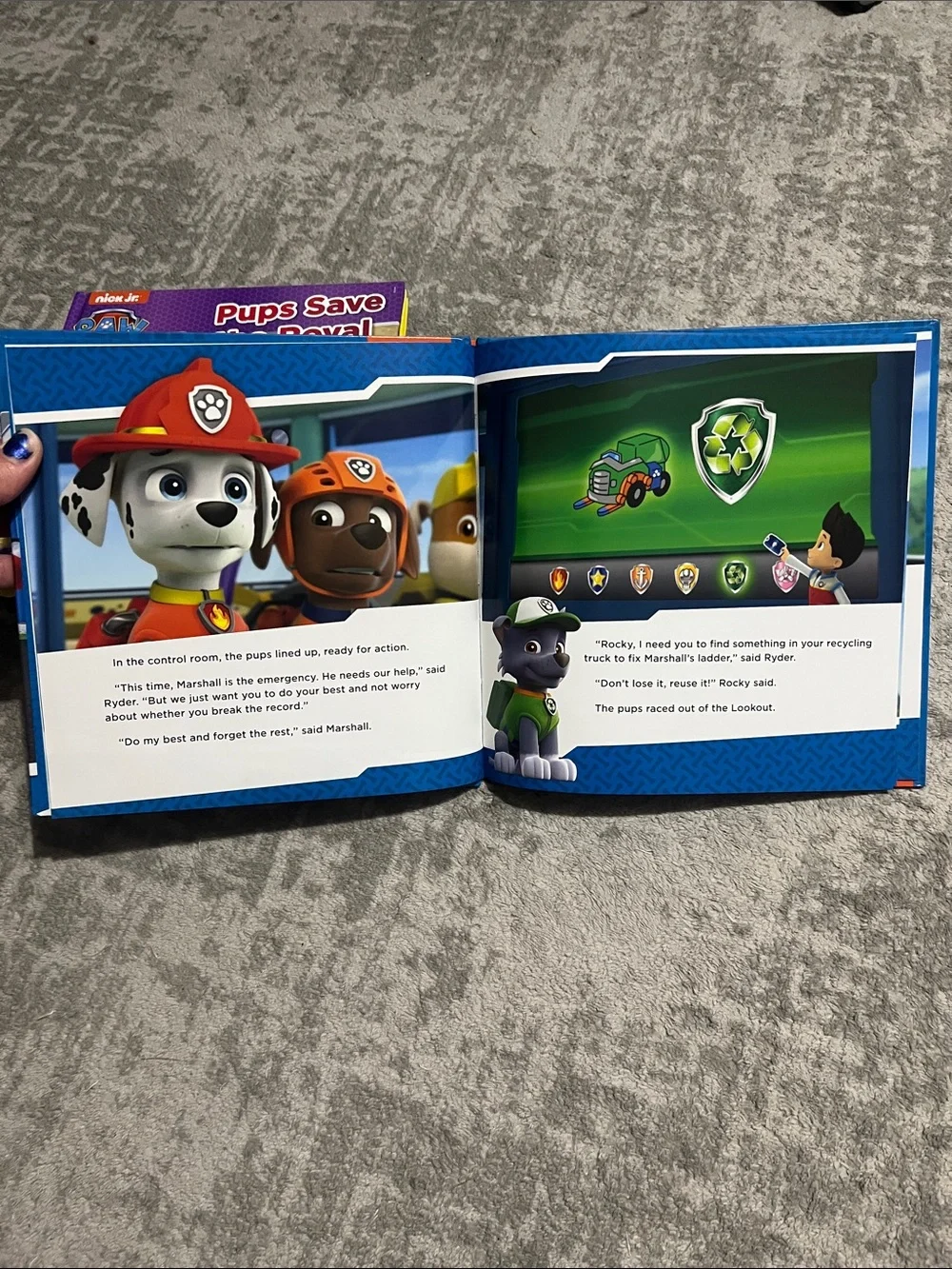 🔥4/20! Bundle of 5 hardcover paw patrol short book.